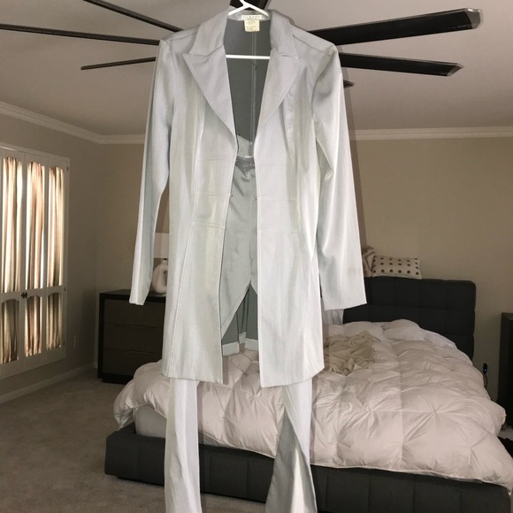 🎉Cutest silver pantsuit ever! 🎉 - Picture 4 of 16